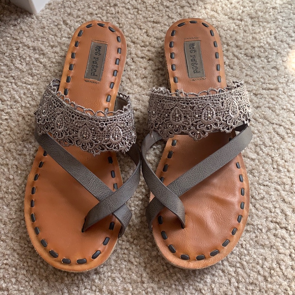 Strappy sandles